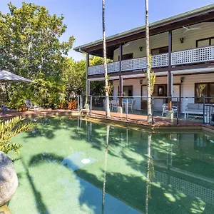 https://23-solander-boulevard-family-home-by-the-beach.queenslandhotels.net