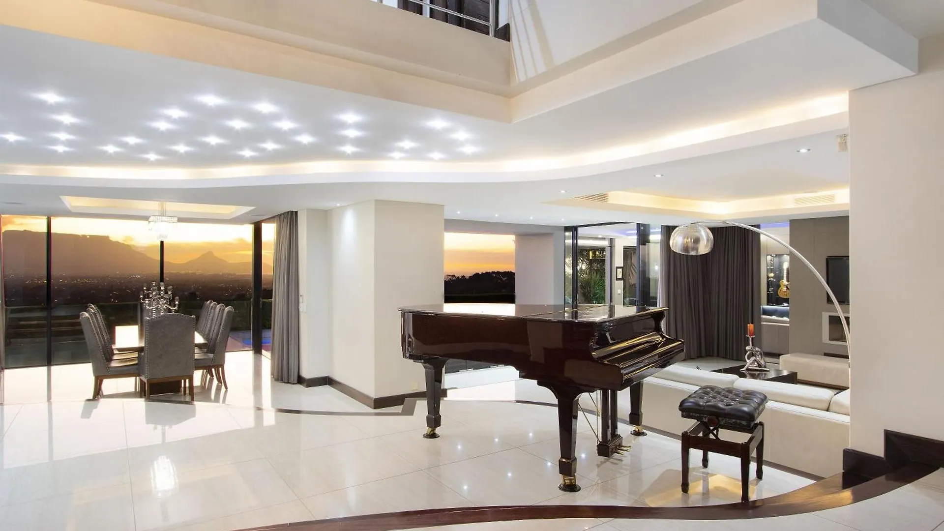 Baronetcy Kings Villa Plattekloof