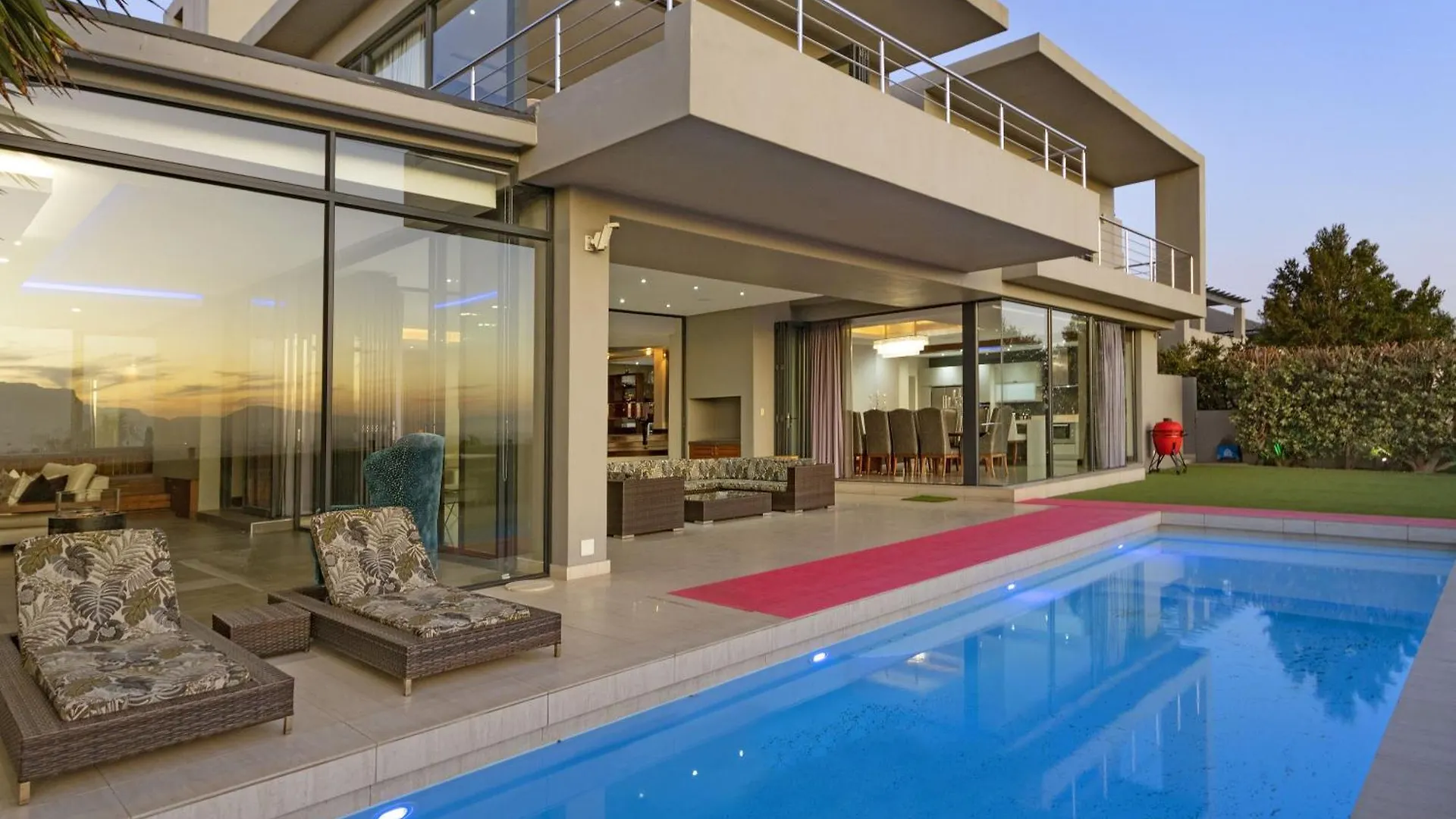 Baronetcy Kings Villa Plattekloof